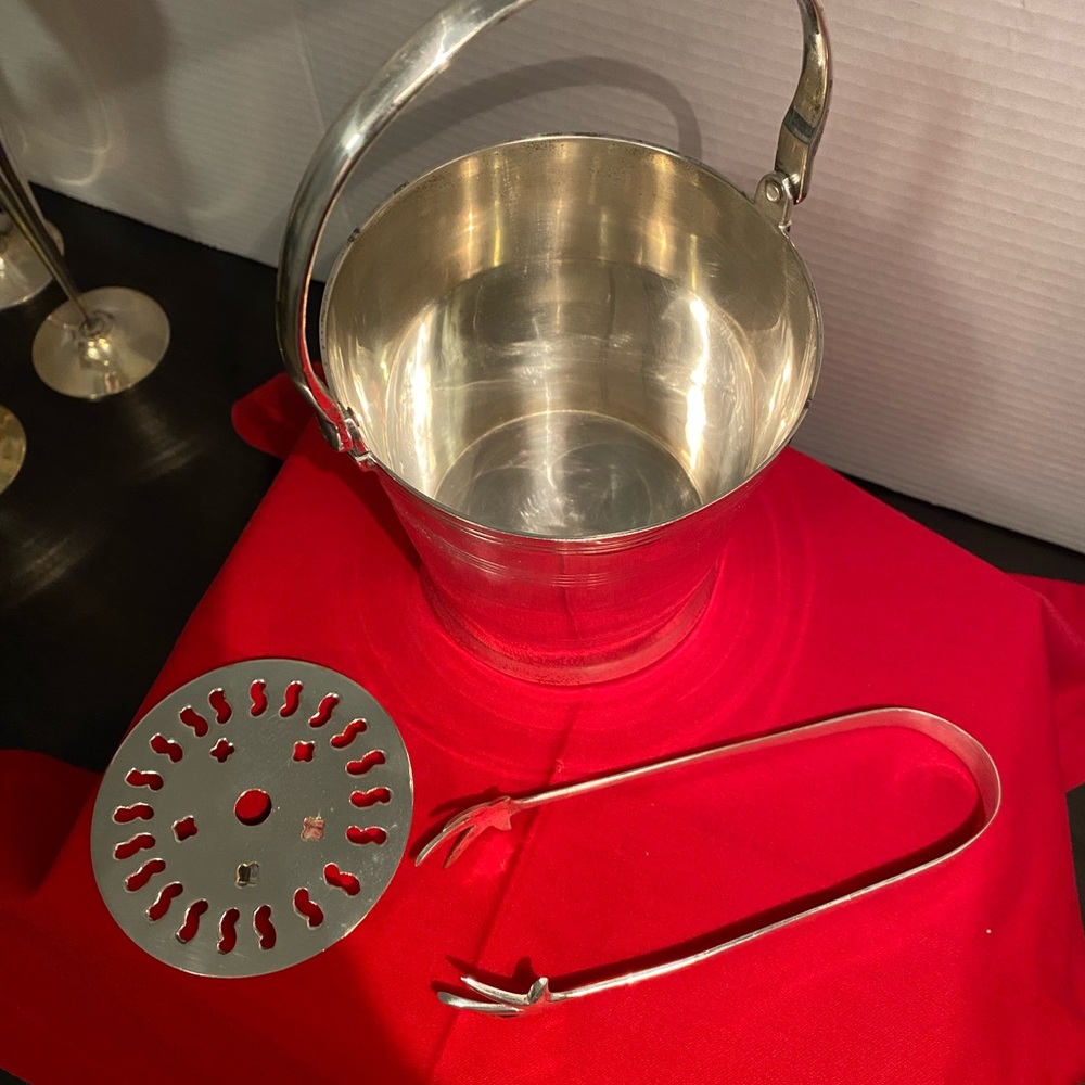 Vintage MCM Silver Plated Ice Bucket, Drainer and Claw Style Ice Tongs - Picture 6 of 12